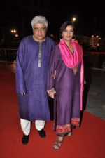 Shabana Azmi, Javed Akhtar at Anjan Shrivastav son_s wedding reception in Mumbai on 10th Feb 2013 (34).JPG